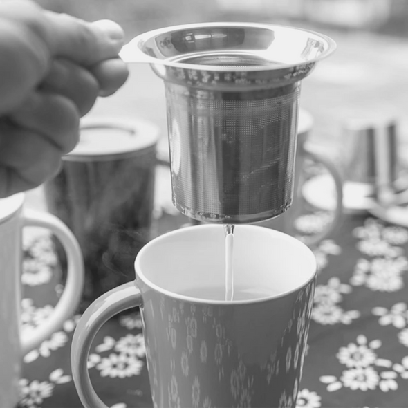 McEntee's Tea Ceramic "Dublin Mug" with filter & lid