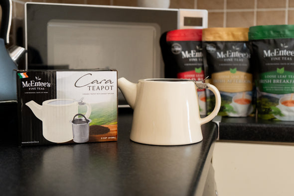 Cara Ceramic Cream McEntee's Tea Filter Teapot Stainless Steel Lid 510ml (1-2 cup)